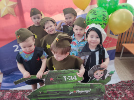23 февраля.